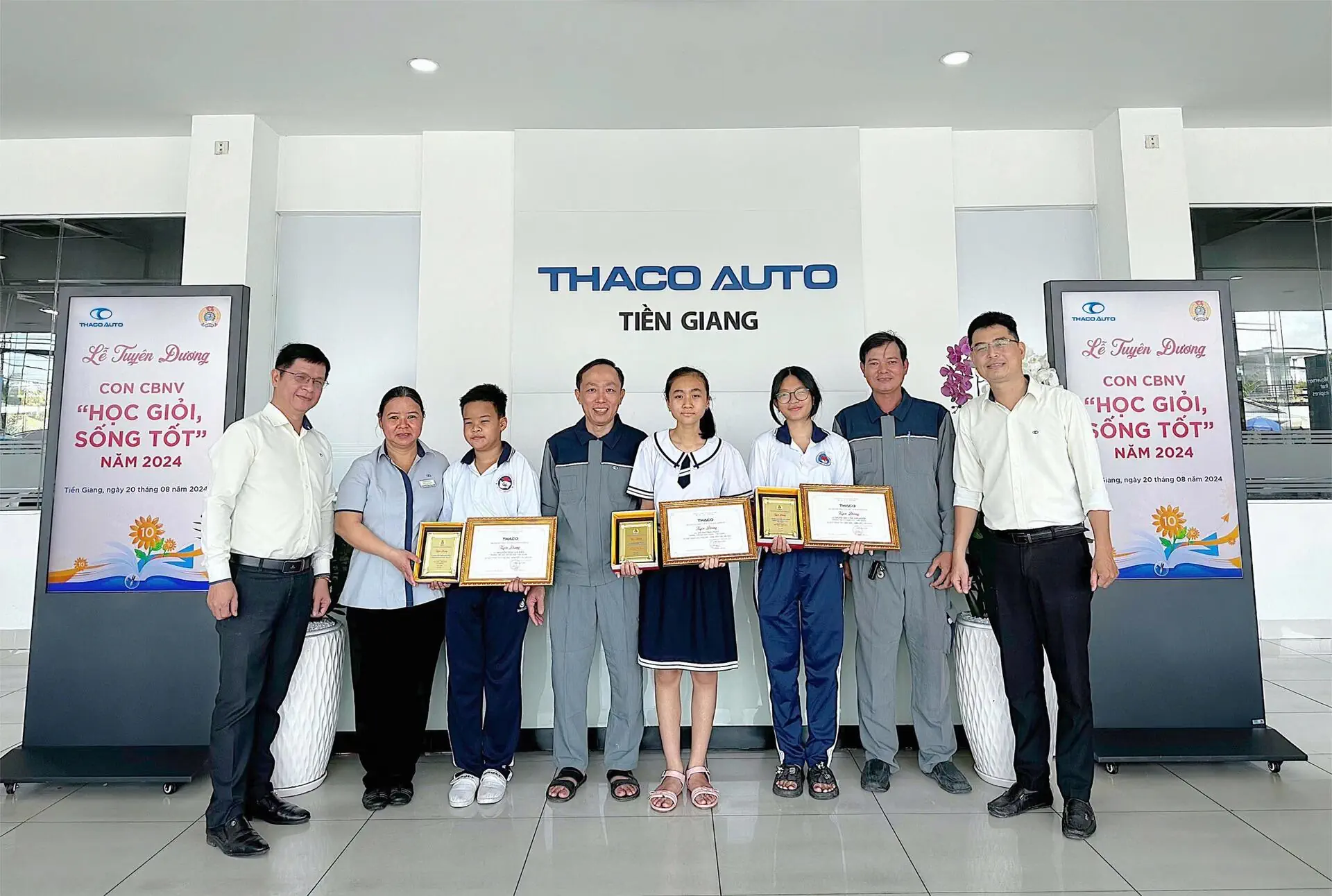 THACO AUTO Tiền Giang tổ chức tuyên dương con CBNV “Học giỏi, sống tốt” năm 2024